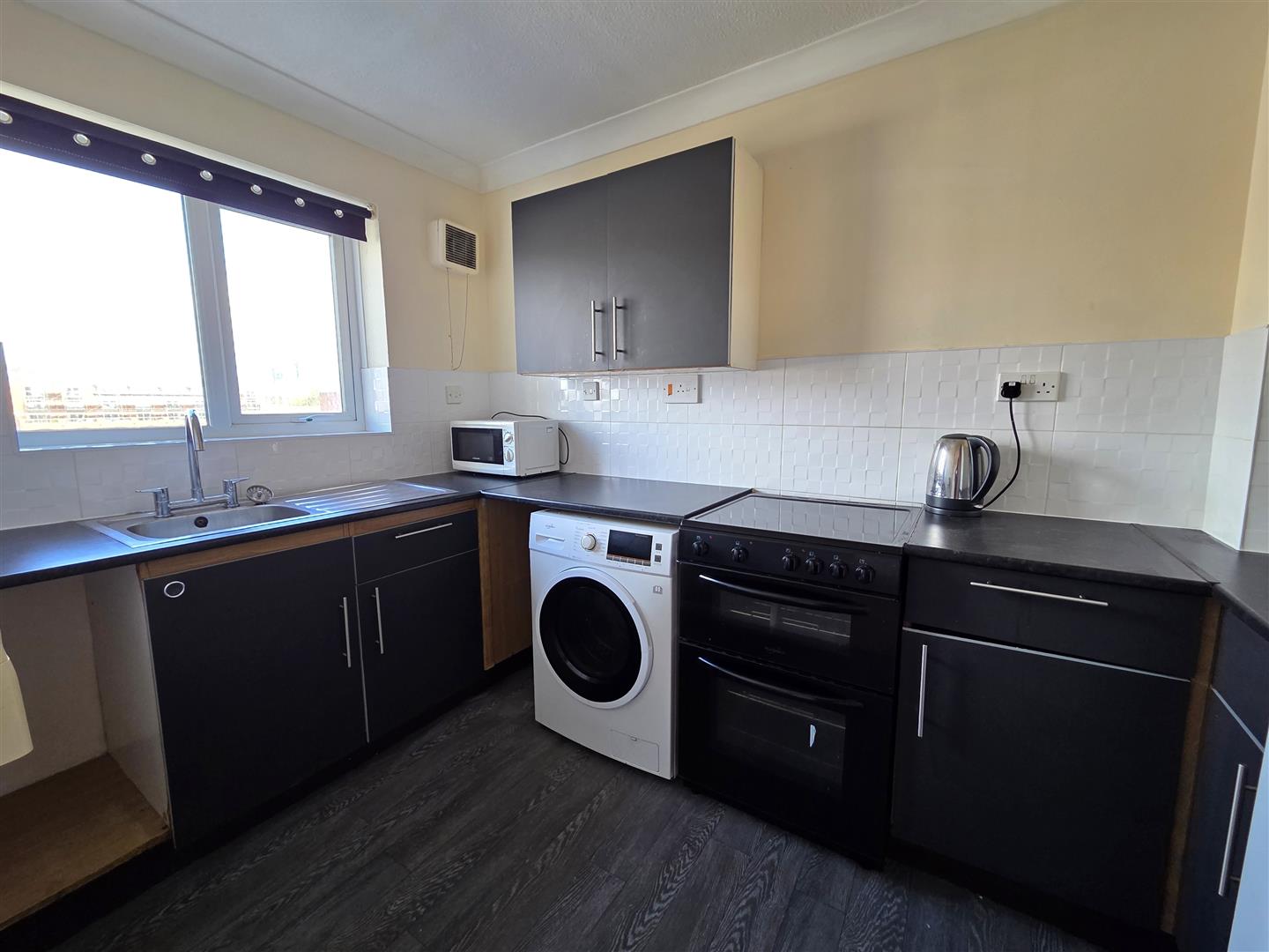 Abbottsford House, Trawler Road, Marina, Swansea, SA1 1YH